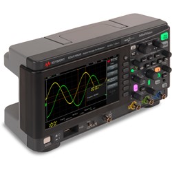 EDUX1052G Oszilloskop von Keysight, Schrägansicht