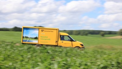 Bild: Wir versenden mit DHL GOGREEN