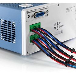 Serie HMP4000 Labornetzgerät von Rohde & Schwarz, Rückansicht