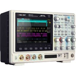 SDS2204 Oszilloskop von Siglent, Schrägansicht