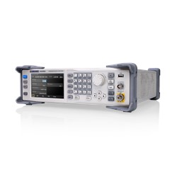 Series SSG5000A Signal Generator by Siglent, Angled view